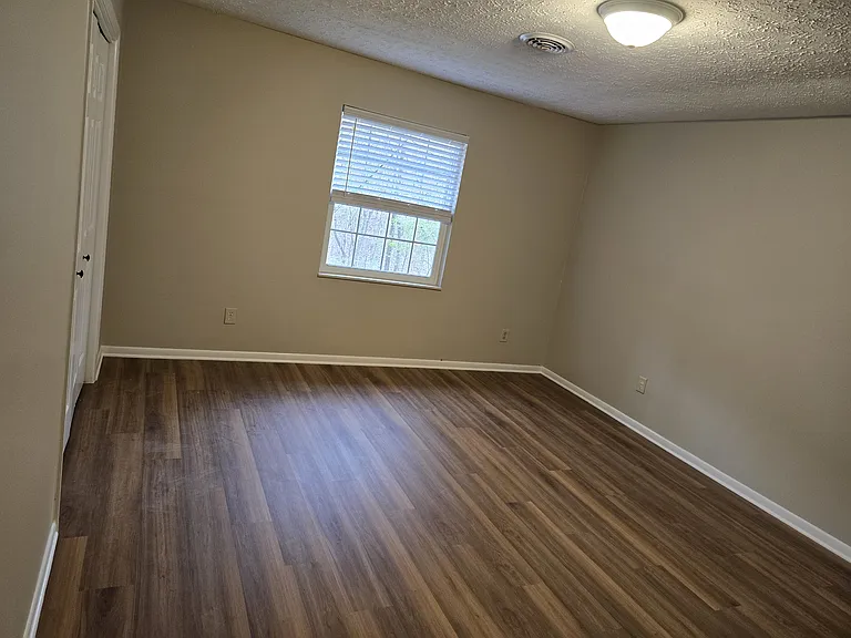112 Glassboro Dr — Photo 11