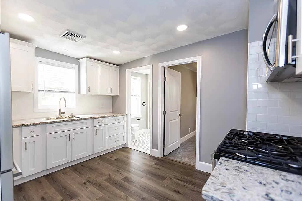 2 bed, 650 sqft, $1,950 — Photo 3
