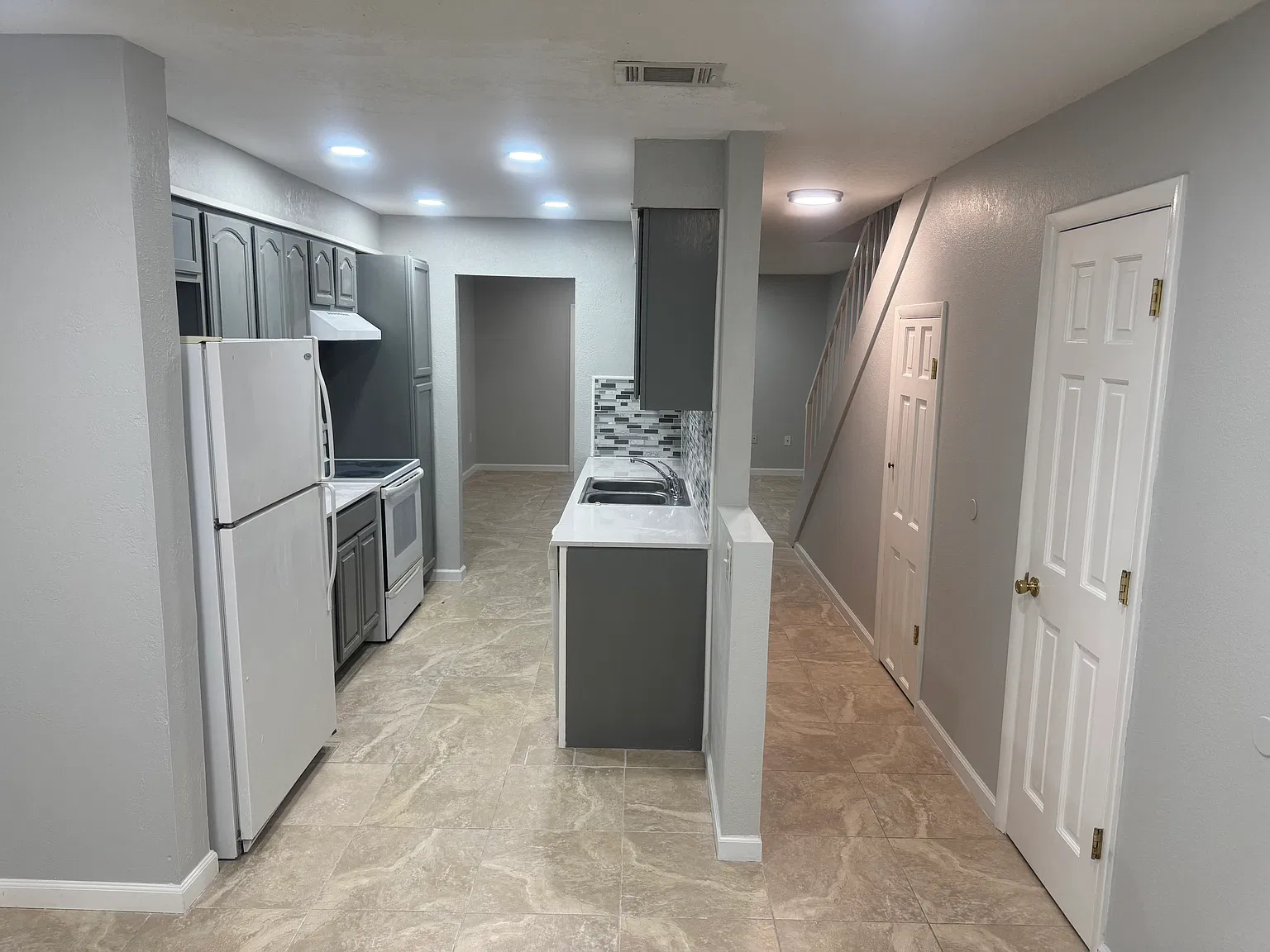 PineTree Gardens Townhouse — Photo 1