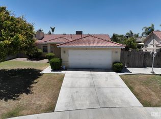 5005 El Palacio Dr, Bakersfield, CA 93307