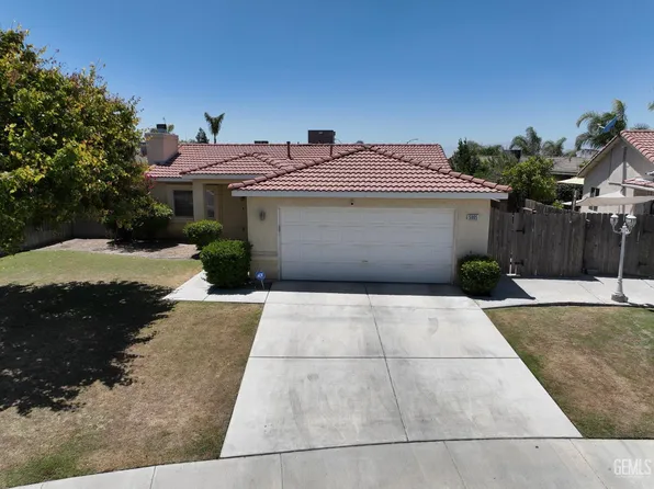 5005 El Palacio Dr, Bakersfield, CA 93307