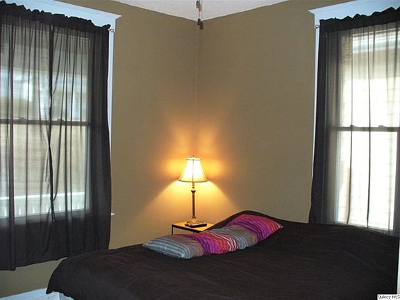 Home for Sale in Quincy, IL $67,400