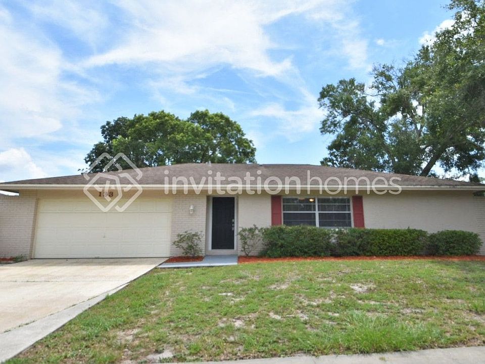 1st image of 133 Hidden Lake Dr