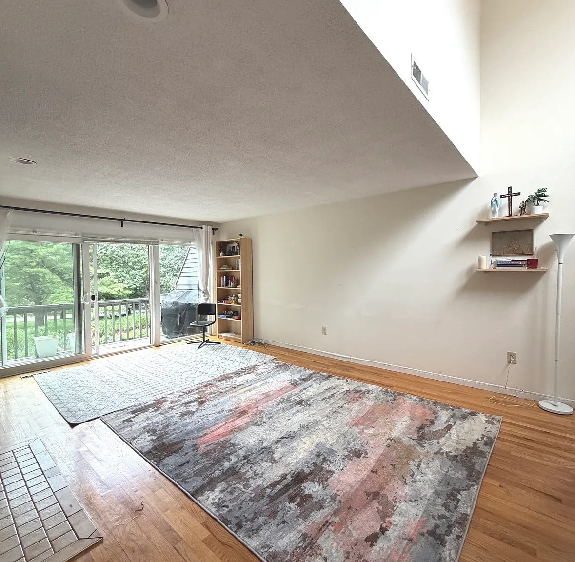 2 bed, 2040 sqft, $3,000 — Photo 3