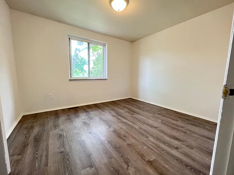 2382 Newbedford Dr — Photo 10