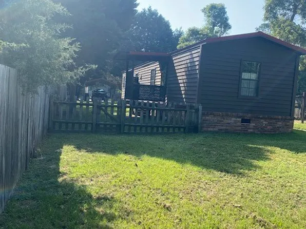 424 McNeill St, Hope Mills, NC 28348