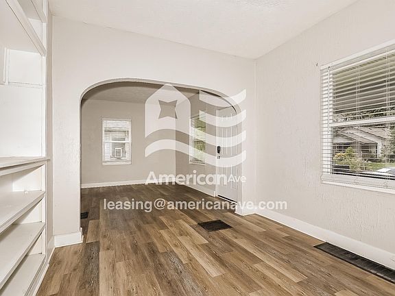 4-Dining Room
