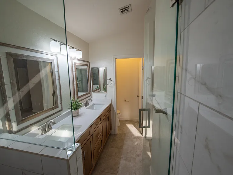 833 E Ross Ave — Photo 16