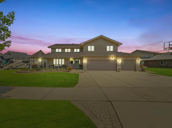 8714 Fairfield Ln, Tinley Park, IL 60487
