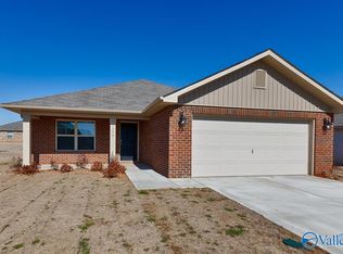 156 Tobin Ln, Hazel Green, AL 35750