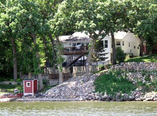 16568 255th Ave, Spirit Lake, IA 51360