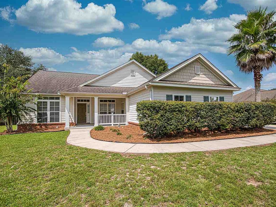1st image of 17 Savannah Forest Cir