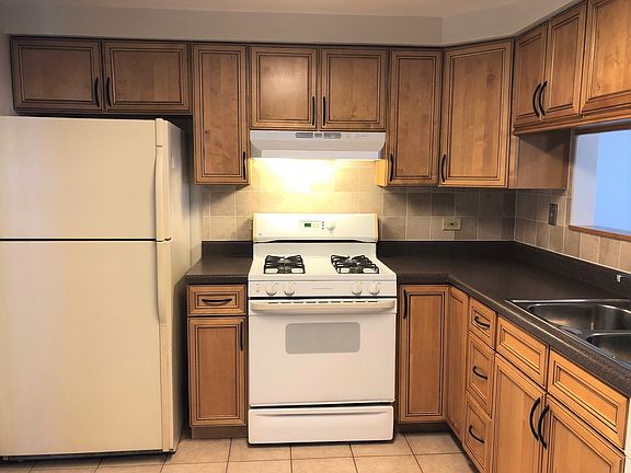 5th image of 541 Meadow Hill Ln