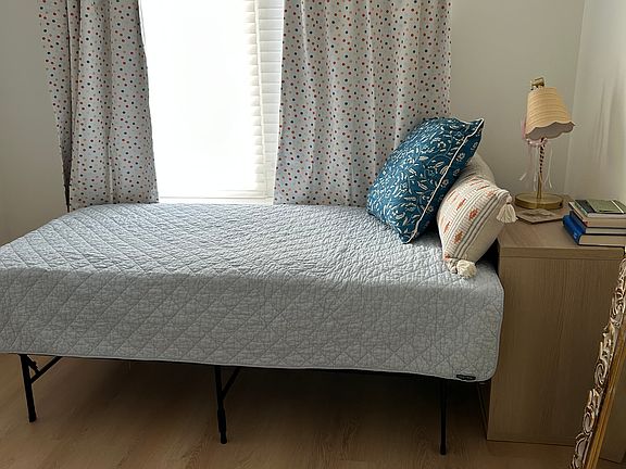 5th image of 811 Chicago Ave APT 603