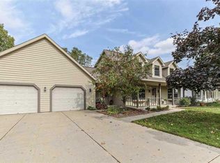 3170 Molly Brown Ln, Green Bay, WI 54313