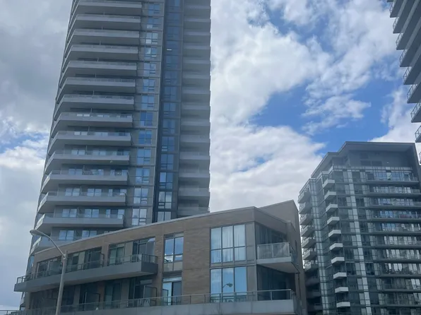 50 Forest Manor Rd Unit 313, Toronto, ON M2J 0E3
