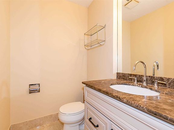 5th image of 1 Ipswich Ave APT 104