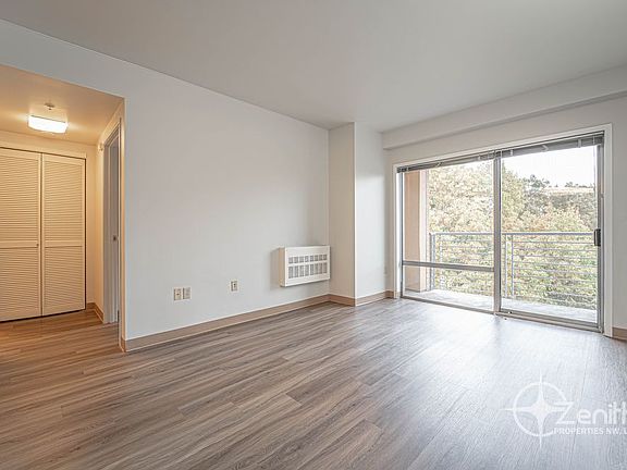 5th image of 701 Columbia St APT 510