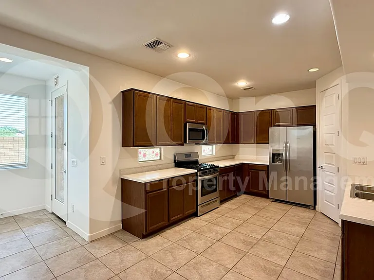 6342 W Raymond St — Photo 13