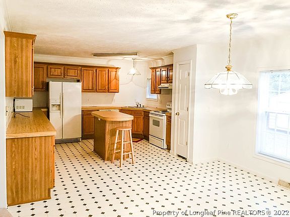 4th image of 2508 Roberts Ave