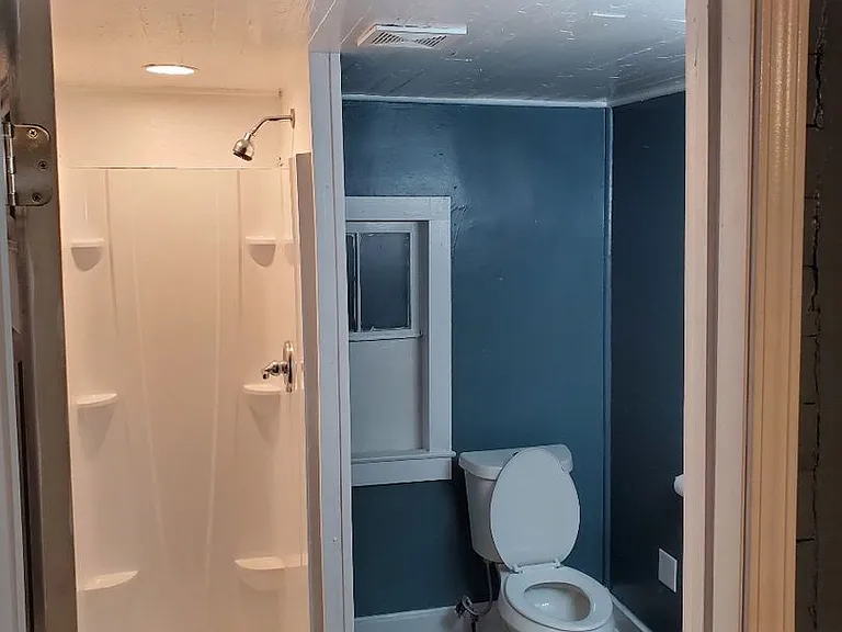 1517 Noble St — Photo 5