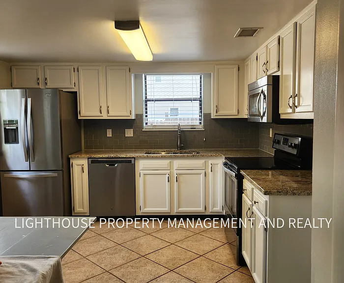916 Penman Rd — Photo 6