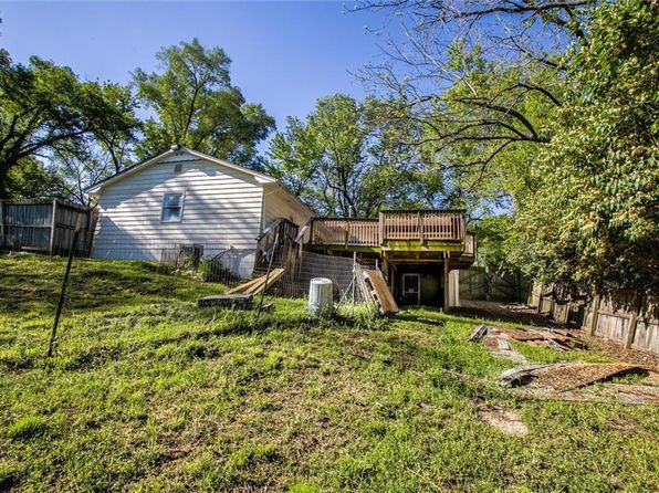 4904 Grandview Rd, Kansas City, MO 64137