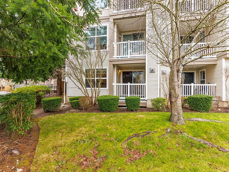 23420 SE Black Nugget Rd #F104 — Photo 15