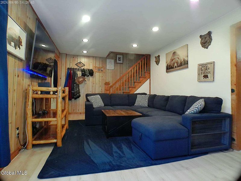 4th image of 805 5th Street