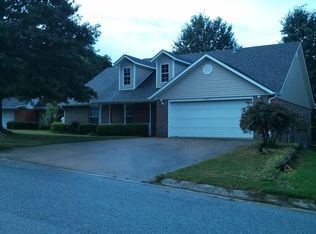 3053 E Setter St, Fayetteville, AR 72701