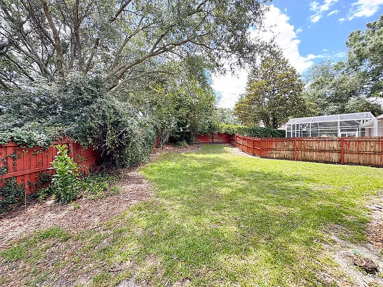 544 Pickfair Ter — Photo 30