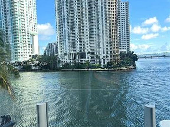 3rd image of 300 Biscayne Boulevard Way #302