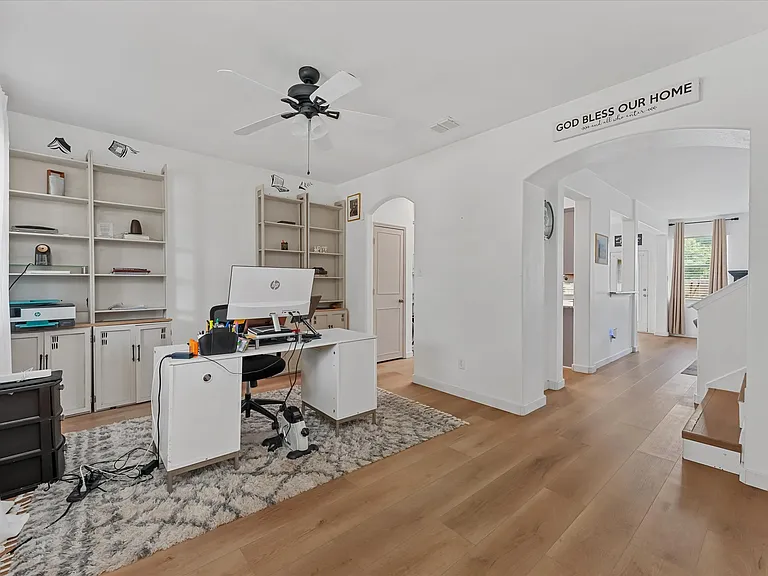 1006 Partridge Dr — Photo 4