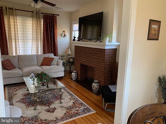 3rd image of 12207 W Lawn Ln