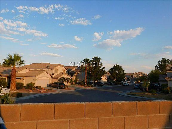 4th image of 4644 Cliff Breeze Dr