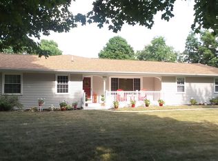 900 Northwood Dr, Orland, IN 46703