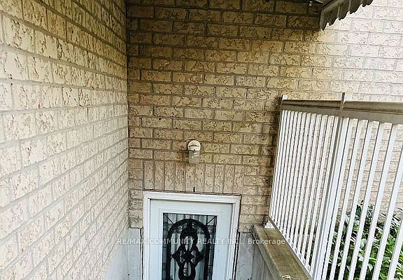 3rd image of 136 Prohill St #Basement