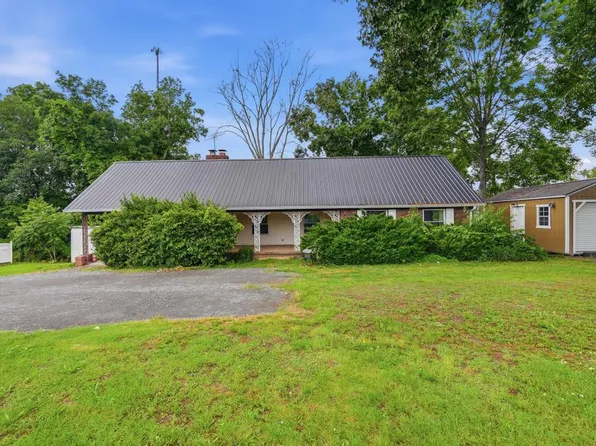 553 Lafayette Rd, Red Boiling Springs, TN 37150