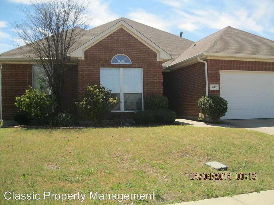 1st image of 602 Crownpoint Ln