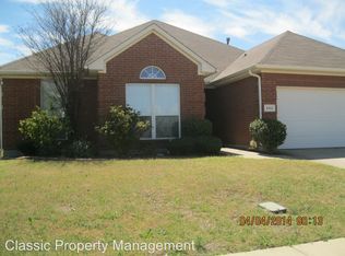 602 Crownpoint Ln, Arlington, TX 76002