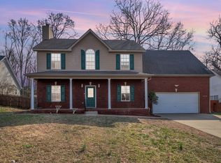 2018 Summit Ln, La Vergne, TN 37086