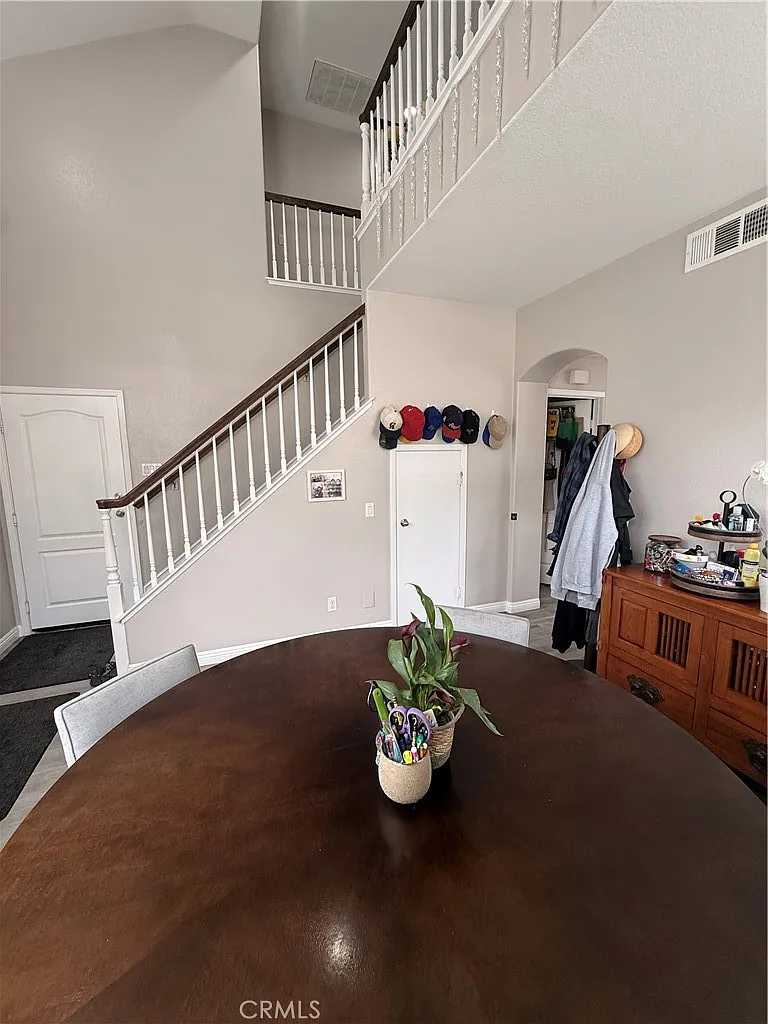 3 bed, 2.5 bath, 1682 sqft, $4,750 — Photo 4