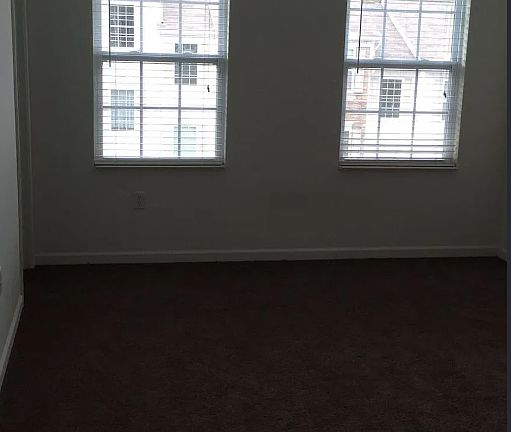 4th image of 309 Blake Ct