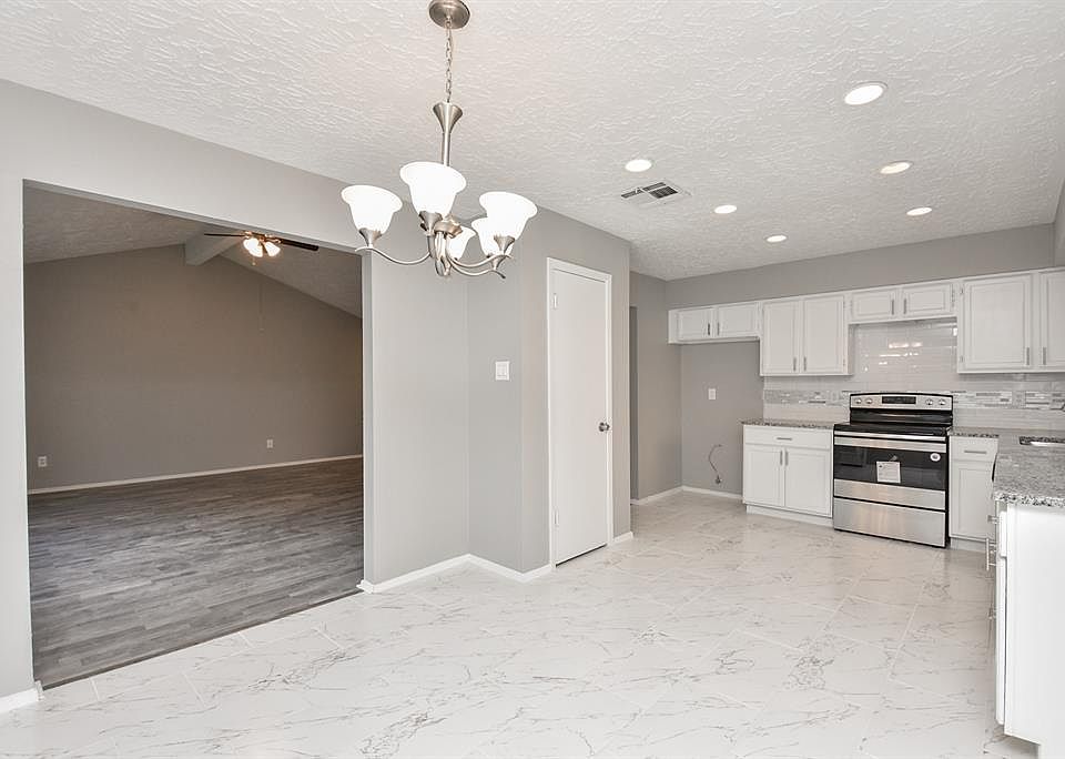 1st image of 7419 W Fuqua Dr