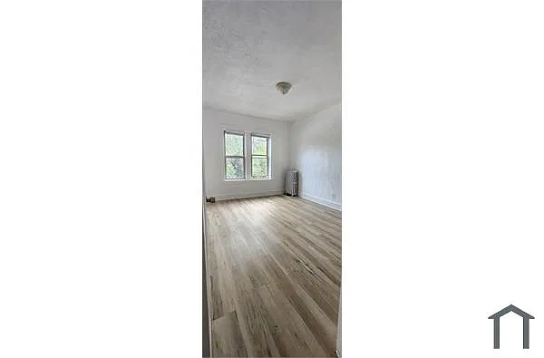 Building Photo - 406 E 73rd St