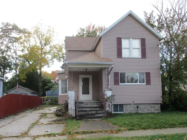 1504 McCormick St, Bay City, MI 48708