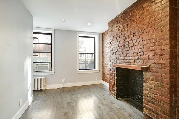 Rented by Creed Realty Group | media 11