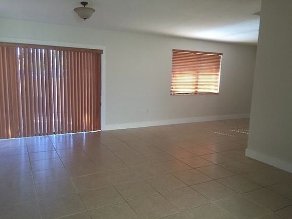 4th image of 870 NW 106th Ave