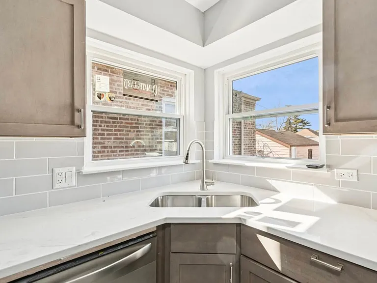 14230 S Normal Ave — Photo 32