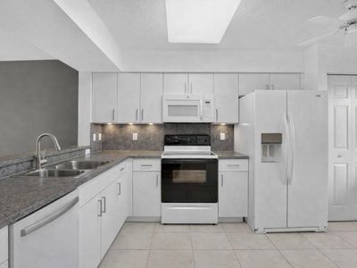 5842 Crystal Shores Dr APT 205, Boynton Beach, FL, 33437